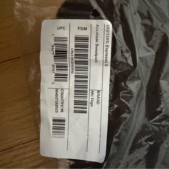 Alo Yoga Accolade Jogger Sweatpant | Espresso | Size S | NWT unisex - Picture 10 of 11